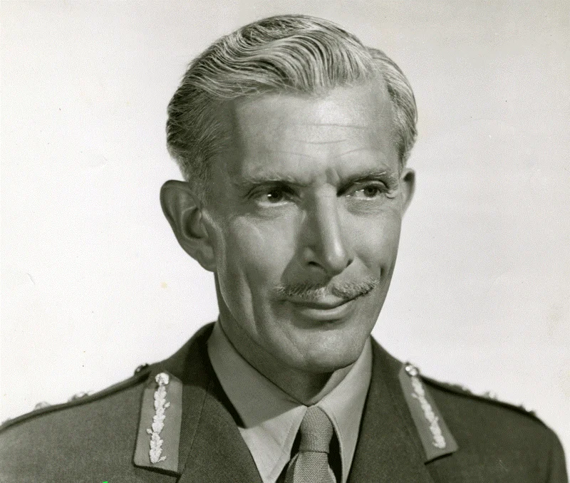 Alan Napier portrait