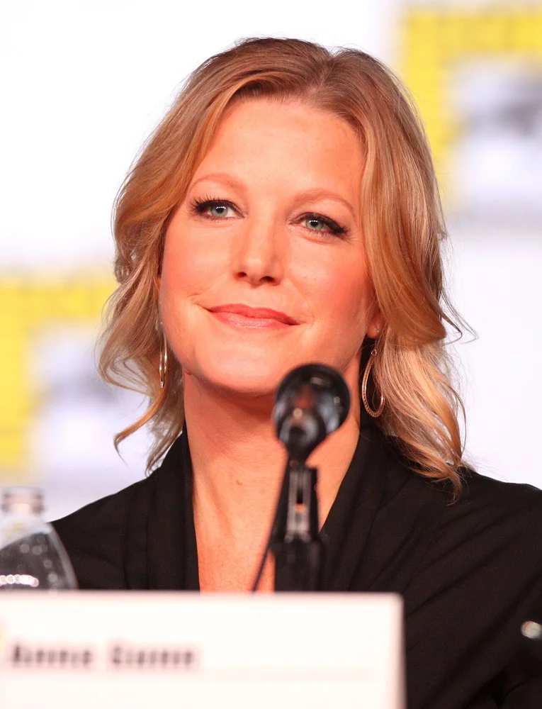 Anna Gunn portrait