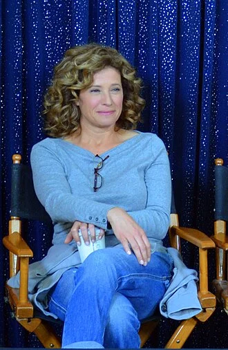 Nancy Travis portrait