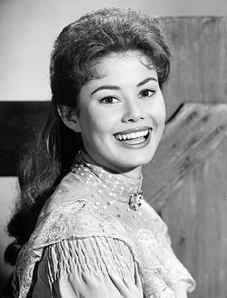 Roberta Shore portrait