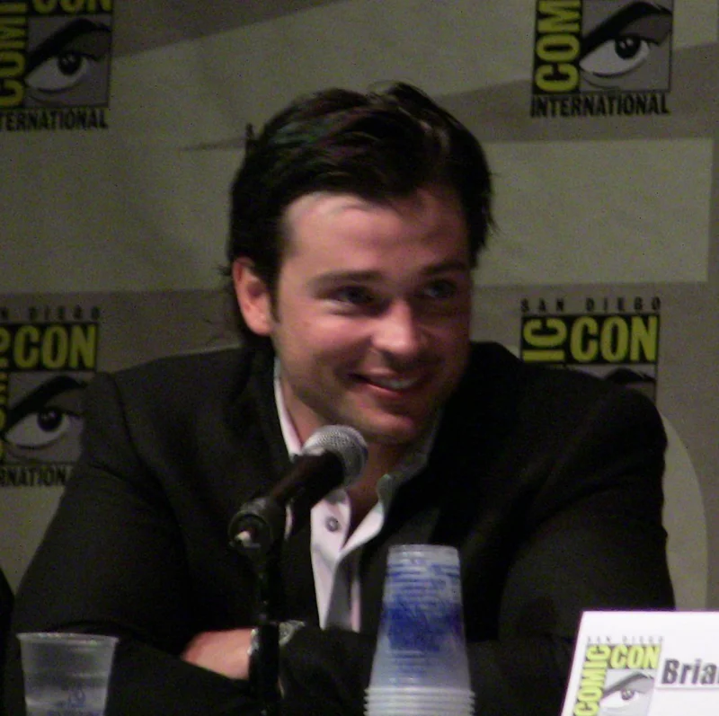 Tom Welling portrait