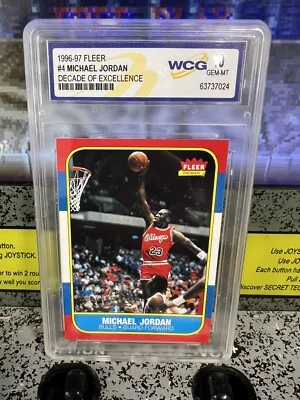 2006 Fleer Michael Jordan 'Decades of Excellence' Autograph